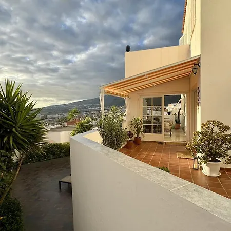 Enchanting Suite, Tenerife Panoramic View Апартаменты *